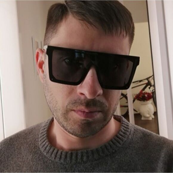 UNISEX OVER SIZED LARGE FRAME SUNGLASSES - Picture 3 of 6